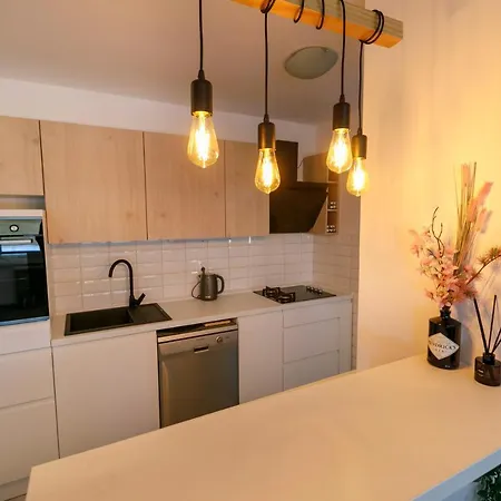 Sunny & Luxury Near City Center * Split