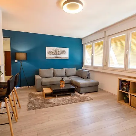 Sunny & Luxury Near City Center